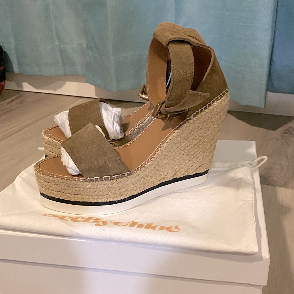 New Chloe wedges